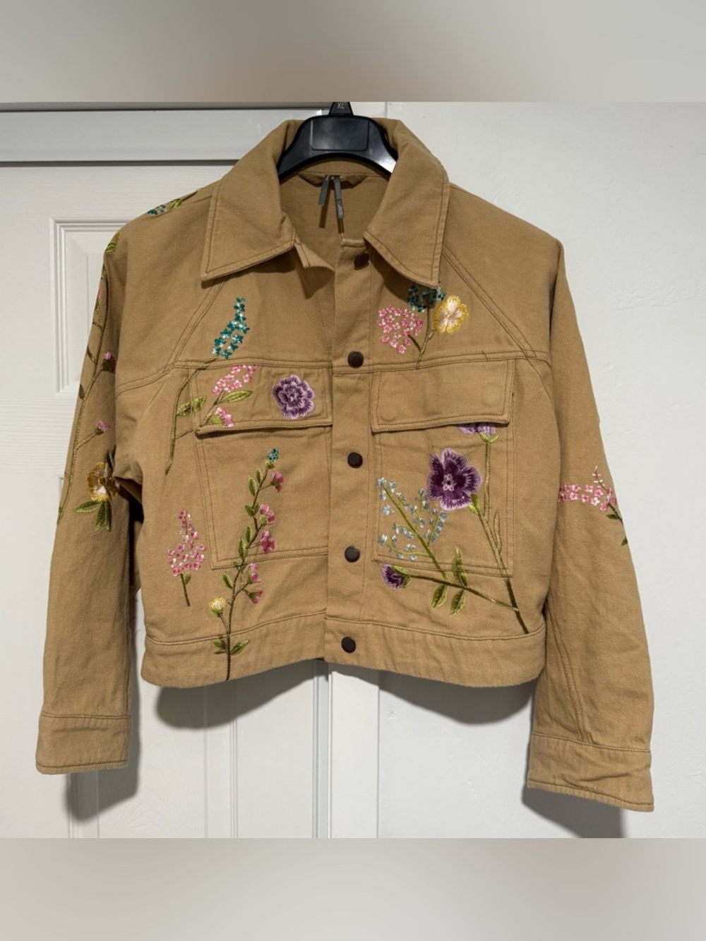 Anthropologie Women’s Starfish Floral Embroidered Jacket in Medium NWT